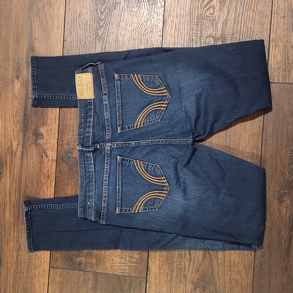 Hollister Skinny Jeans - Picture 1 of 10